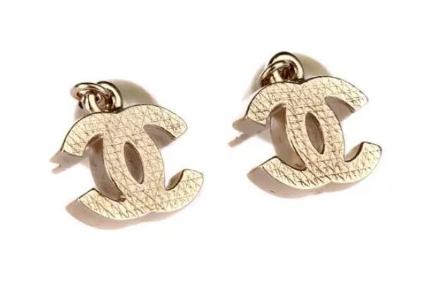日喀则桑珠孜区回收香奈儿耳环